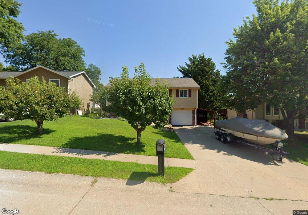 13112 Larimore Cir, Omaha, NE 68164 - photo 1