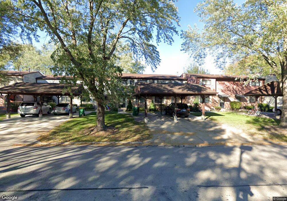 1620 Tahoe Circle Dr unit 202, Wheeling, IL 60090 - photo 1