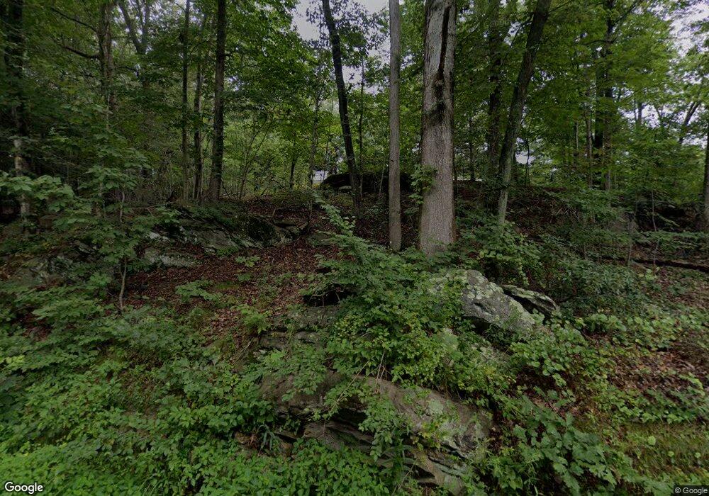 749 Peddlers Rd, Guilford, CT 06437 - photo 1