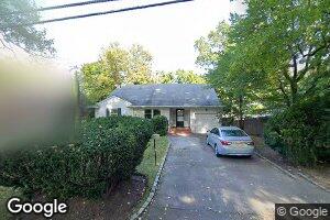 7 Shadow Ln, Great Neck, NY 11021