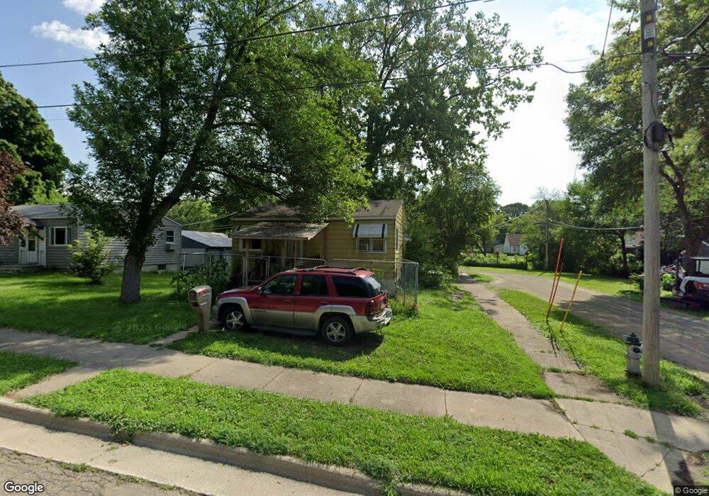 702 Saint Thomas Ave, Albert Lea, MN 56007 - photo 1