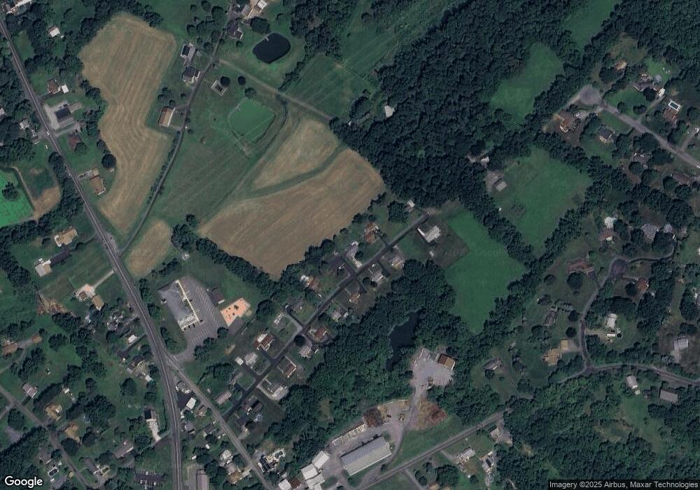 5243 Ridgeway Dr, Zionsville, PA 18092 - photo 1