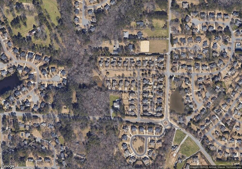 1085 Lunsford Cir, Alpharetta, GA 30004 - photo 1