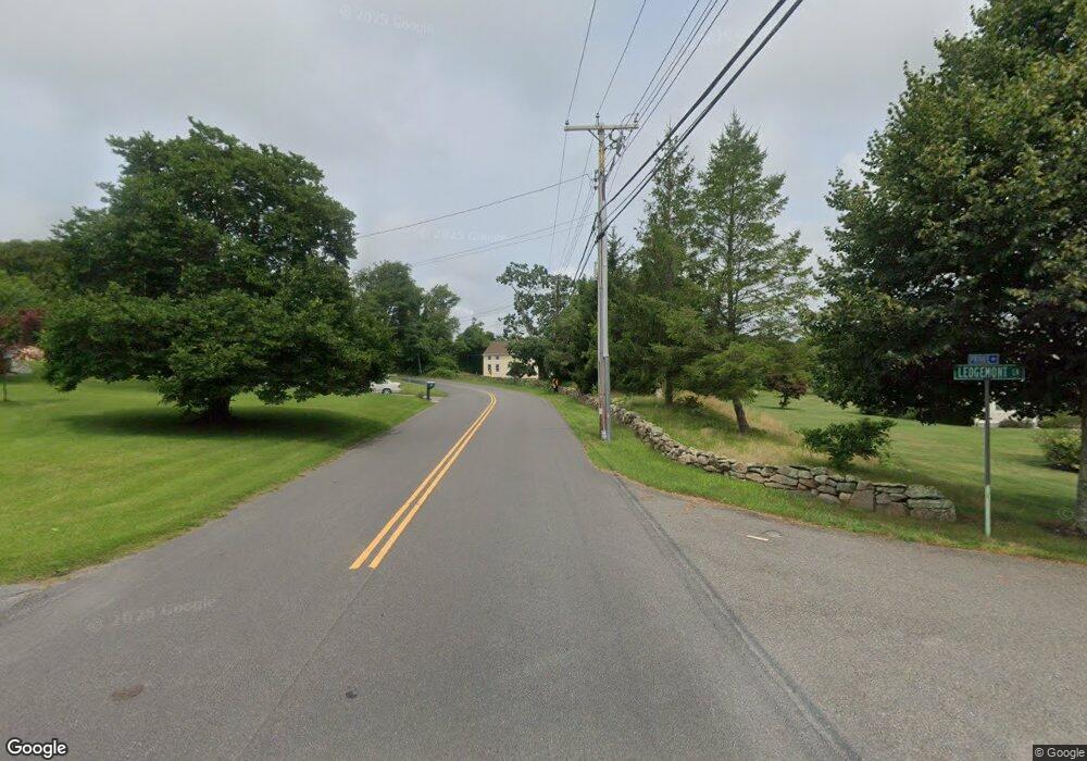 000 Ledgemont Ln, South Dartmouth, MA 02748 - photo 1