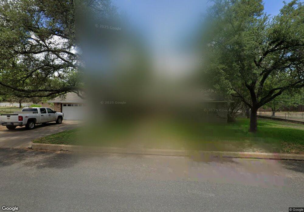 312 Broadmoor St, Fredericksburg, TX 78624 - photo 1