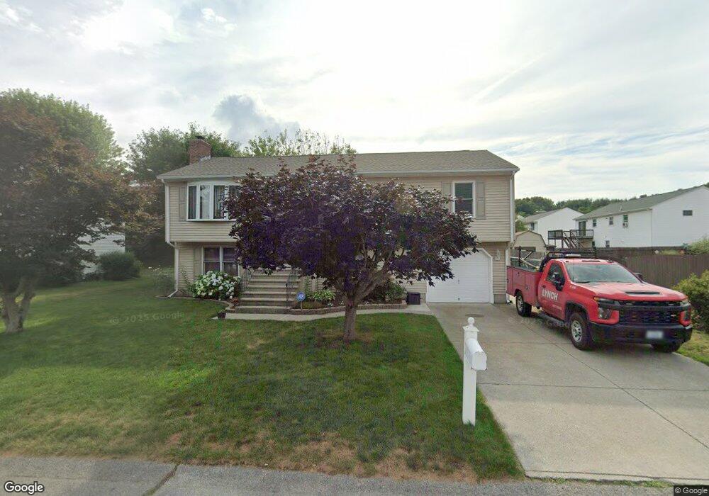 8 Curran Rd, Cumberland, RI 02864 - photo 1