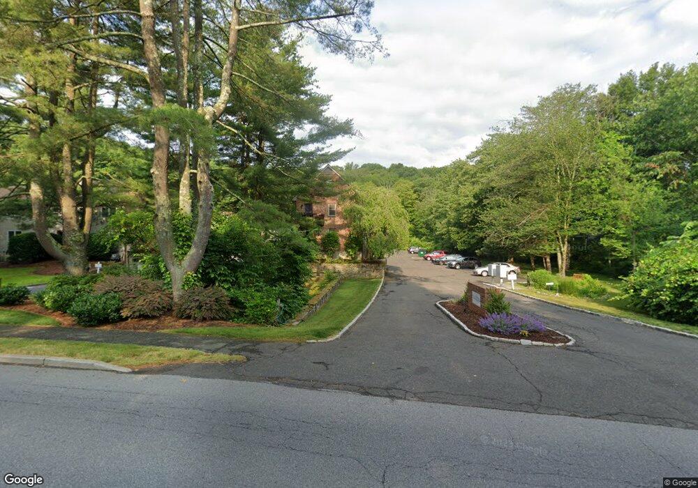 18 Village Walk, Wilton, CT 06897 - photo 1