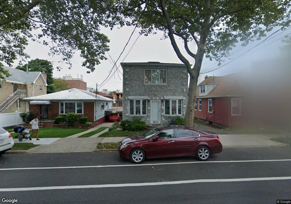 16021 73rd Ave, Fresh Meadows, NY 11366 - photo 1