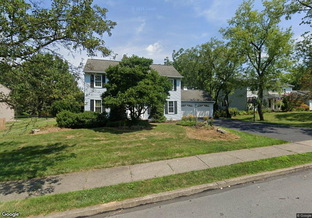 885 Wafford Ln, Bethlehem, PA 18017 - photo 1