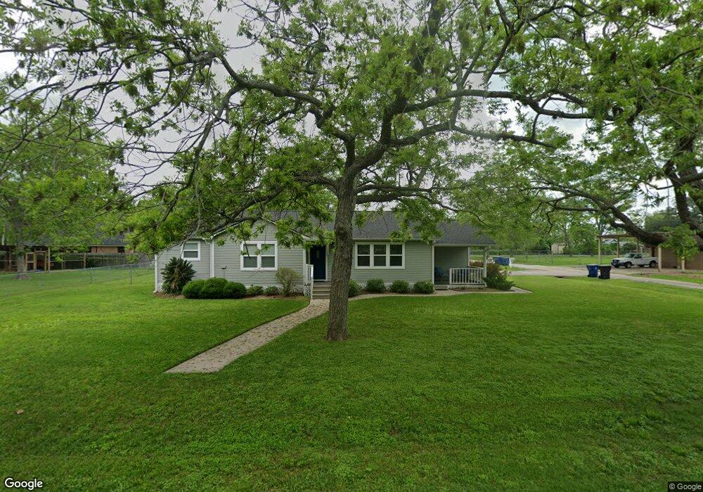 302 Velasco St, Brazoria, TX 77422 - photo 1