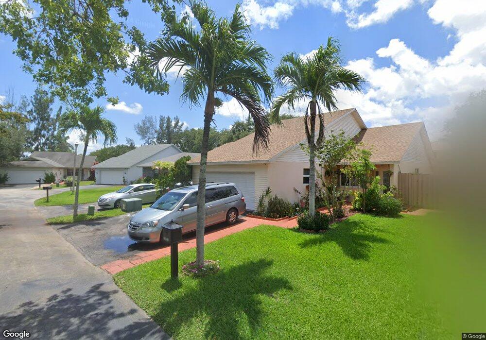 8230 SW 41st Ct, Davie, FL 33328 - photo 1