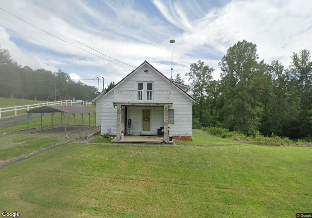 472 Lawrence Dr, Martinsville, VA 24112 - photo 1