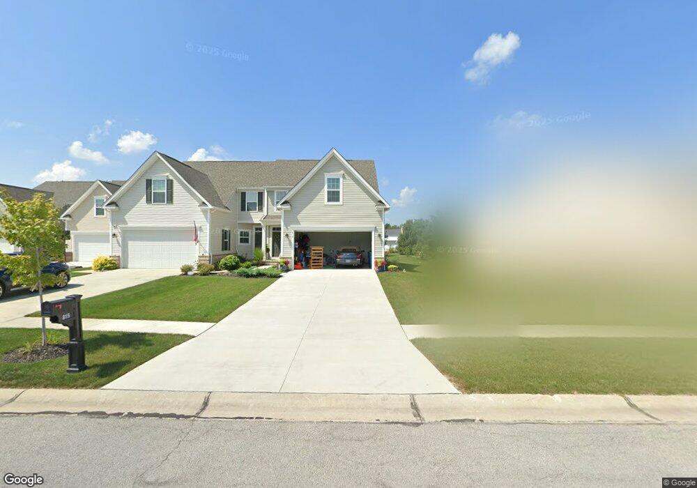 815 Robinson Dr, Lagrange, OH 44050 - photo 1