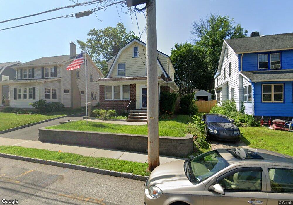 27 Roosevelt Ave, Dumont, NJ 07628 - photo 1