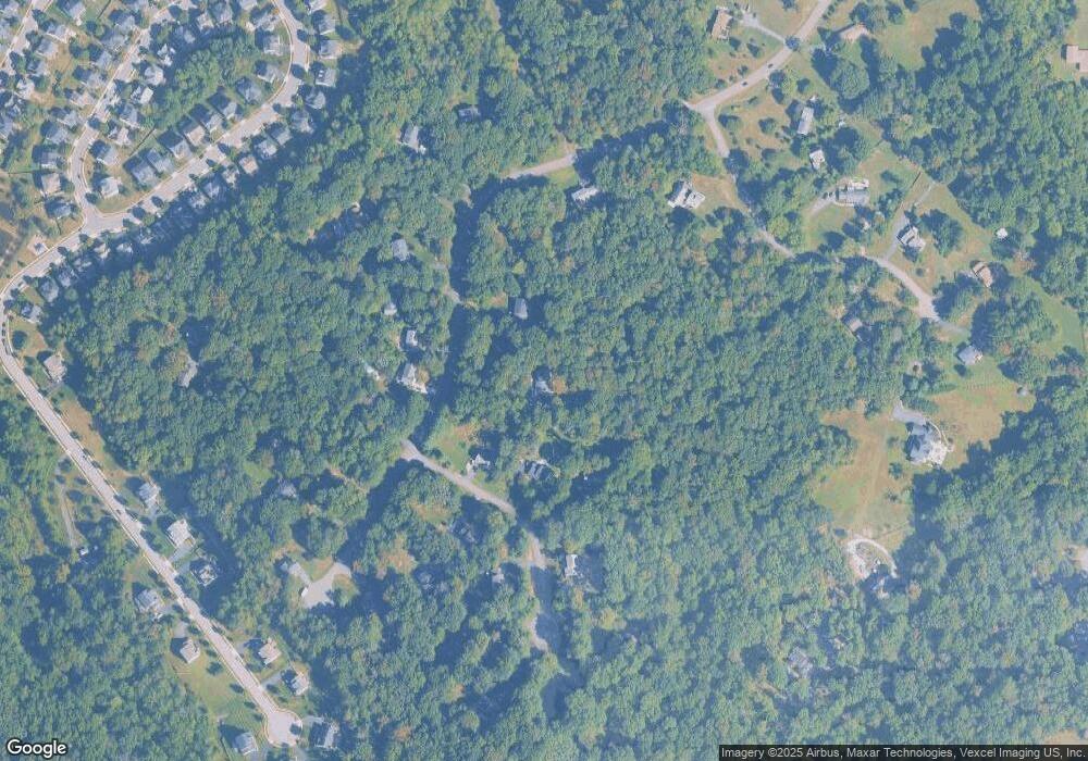 8183 Hillcrest Dr, Manassas, VA 20111 - photo 1