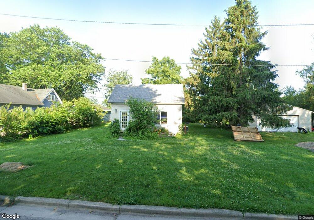 113 Featherbone Ave, Three Oaks, MI 49128 - photo 1