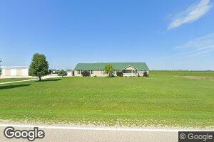 17525 N 300 East Rd, Flanagan, IL 61740