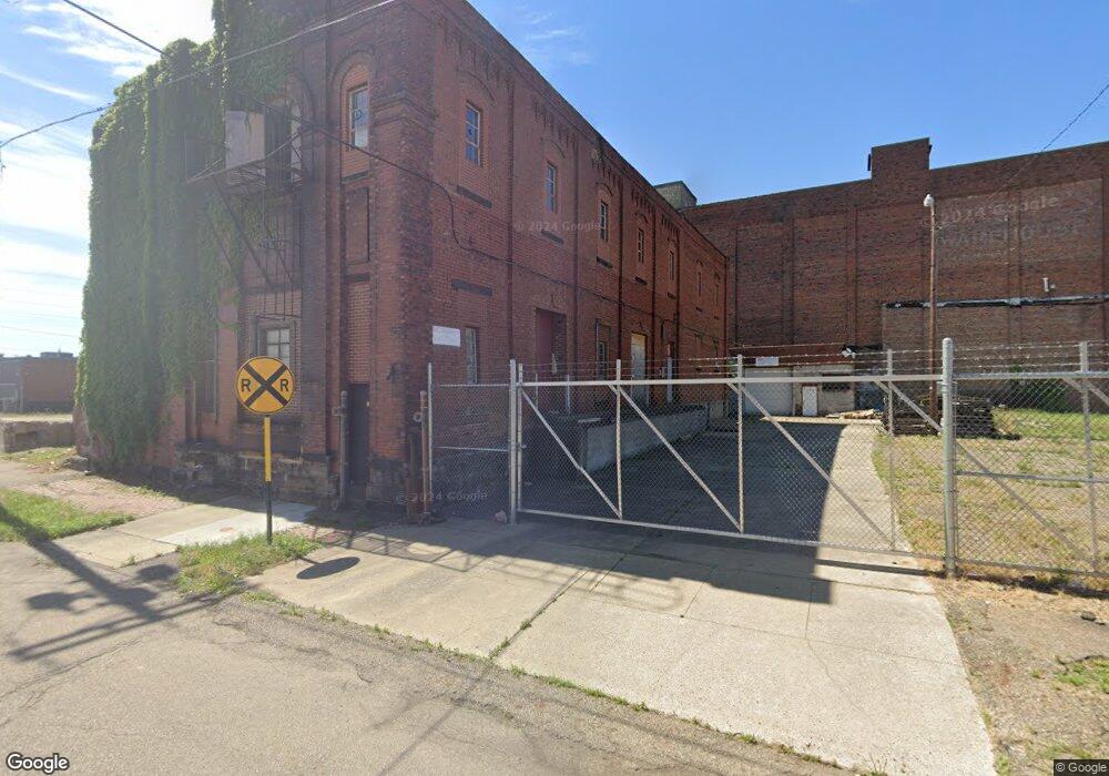 526 3rd St NE, Canton, OH 44702 - photo 1