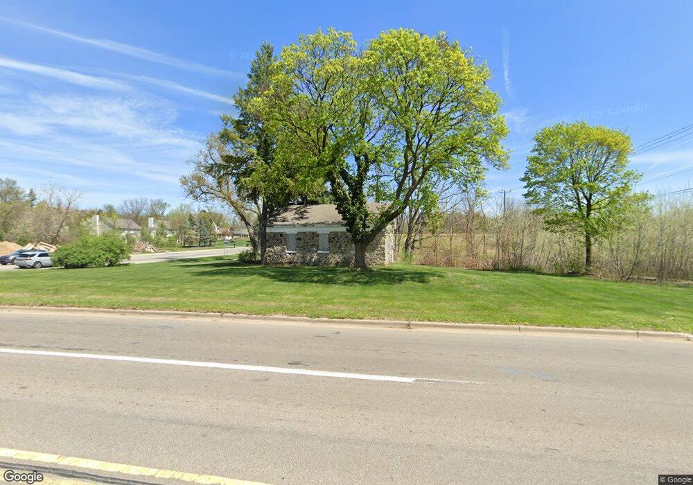 3995 South Blvd W, Troy, MI 48098 - photo 1