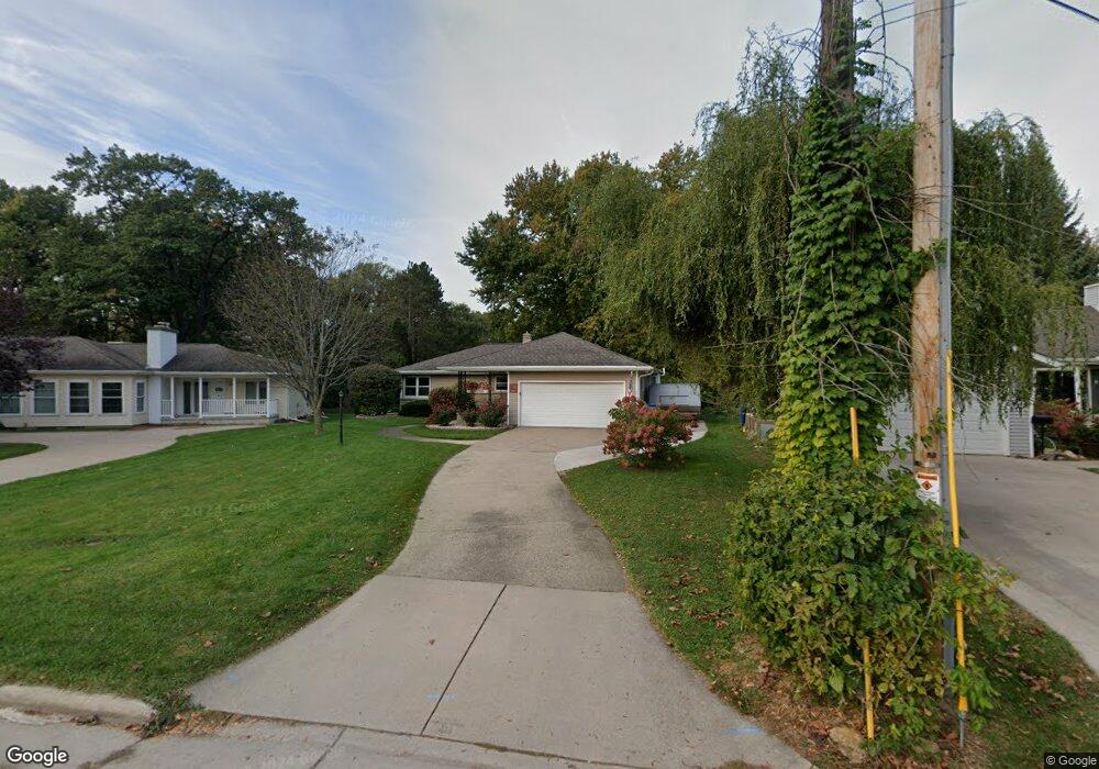 112 Cherry Ct, Appleton, WI 54915 - photo 1