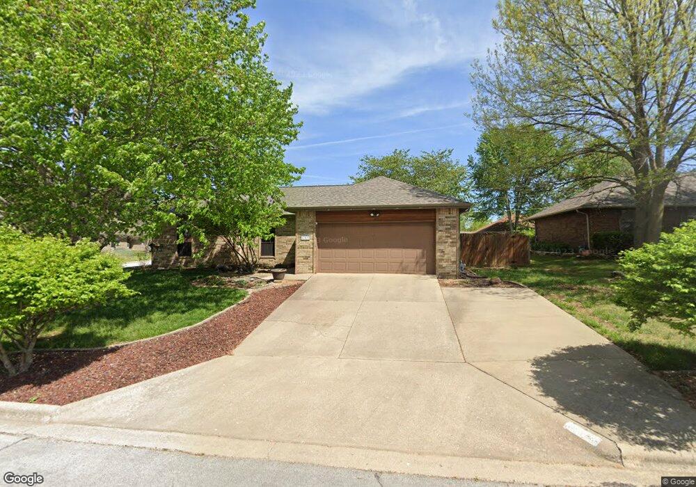 609 E Baldknobber St, Nixa, MO 65714 - photo 1