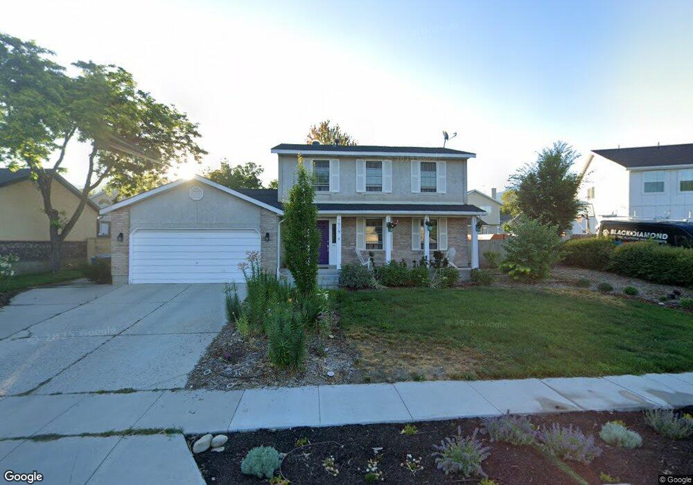 7919 Cliff Side Dr, Sandy, UT 84094 - photo 1