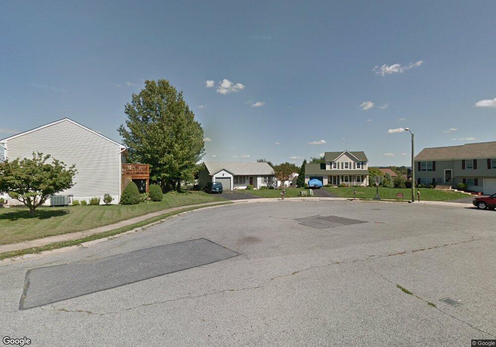 227 Elm Cir, New Holland, PA 17557 - photo 1