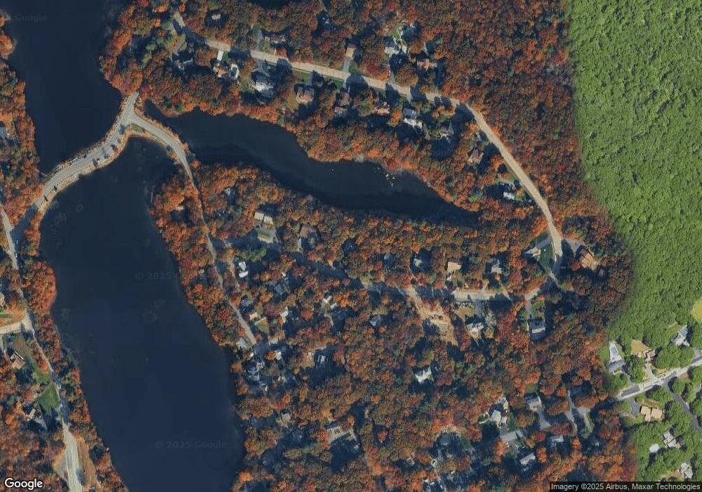 52 Palisades Cir, Stoughton, MA 02072 - photo 1