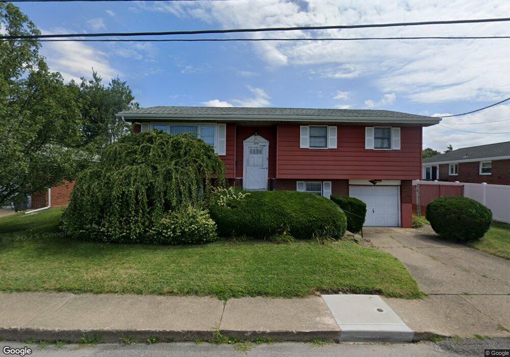 919 Liberty Ct, Hazleton, PA 18202 - photo 1