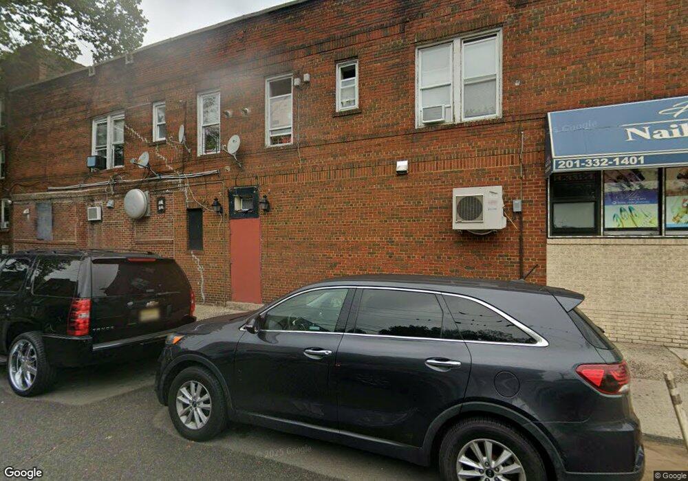 207 Mallory Ave, Jersey City, NJ 07304 - photo 1