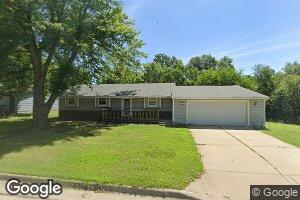 424 S Weaver St, Hesston, KS 67062