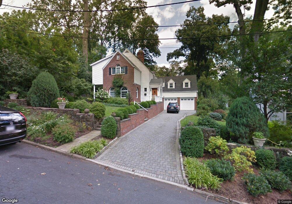 10 West Ln, Maplewood, NJ 07040 - photo 1