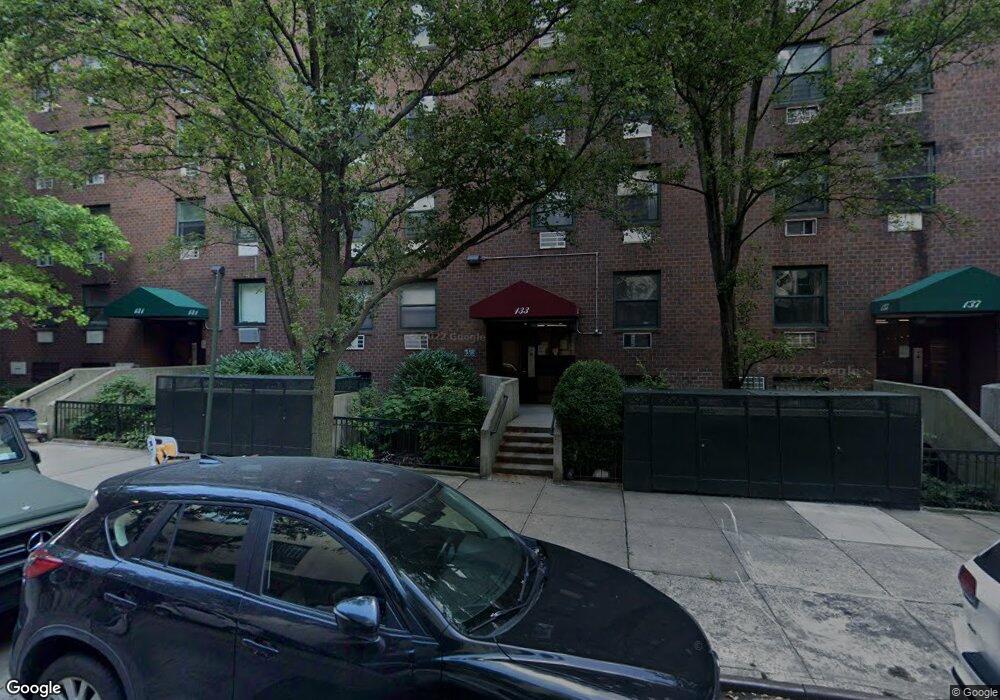 133 Barrow St unit 2B, New York, NY 10014 - photo 1