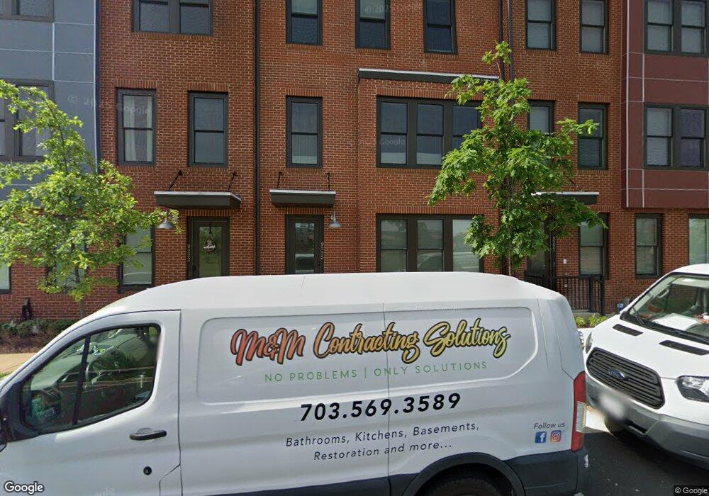 9225 Central Green St, Lorton, VA 22079 - photo 1