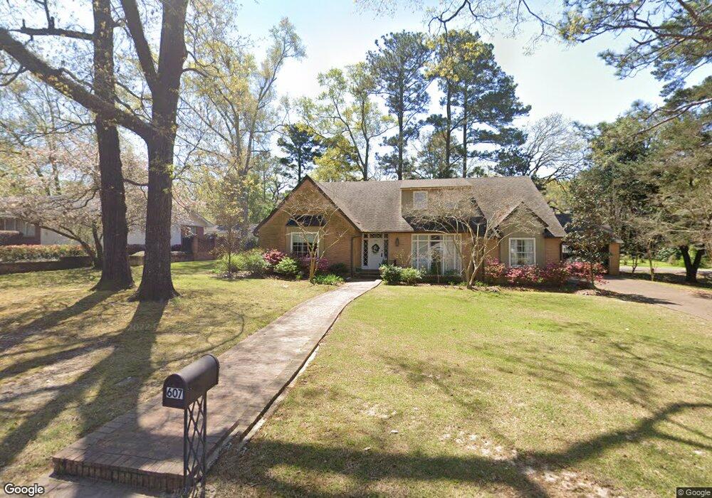 607 Pike St, McComb, MS 39648 - photo 1