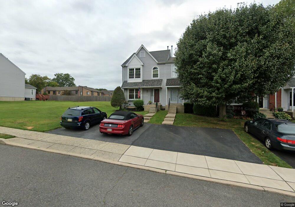 646 Kenney Ln, Brookhaven, PA 19015 - photo 1