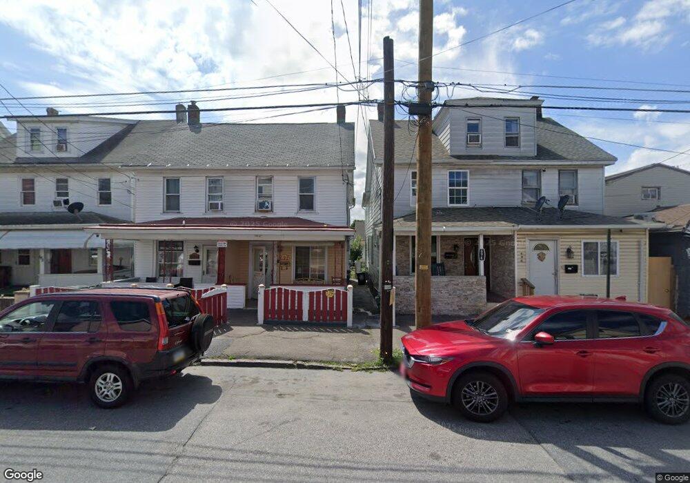 696 N Locust St, Hazleton, PA 18201 - photo 1