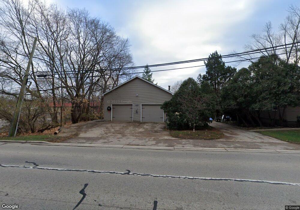 217 Edgewood Dr, Algonquin, IL 60102 - photo 1