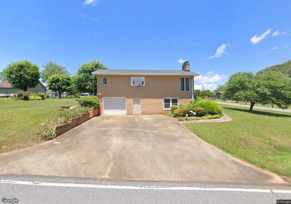 121 Victoria Dr, Statesville, NC 28625 - photo 1