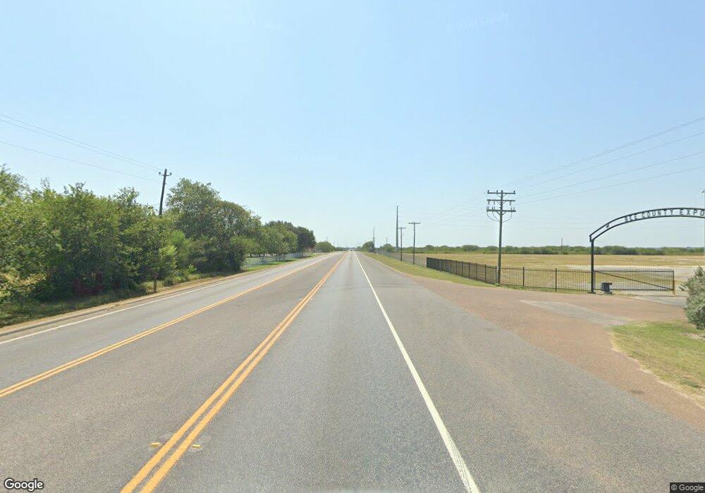 538 W Fm 351, Beeville, TX 78102 - photo 1