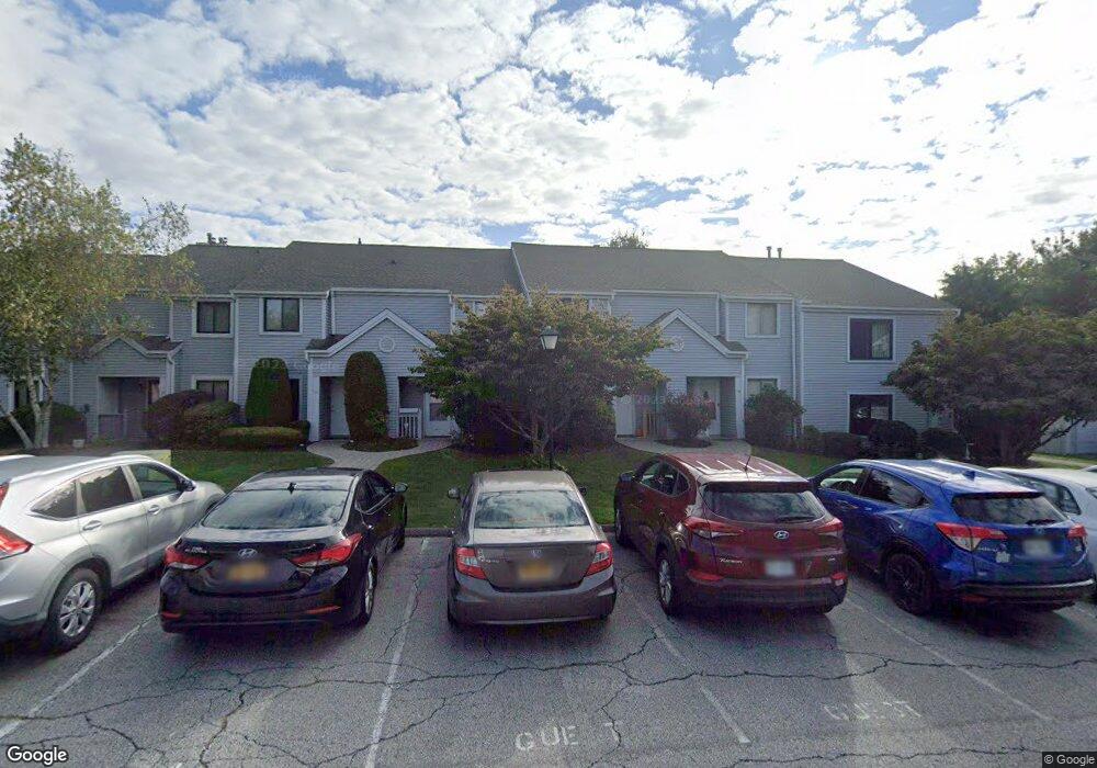 11 Country Place unit 11, Mohegan Lake, NY 10547 - photo 1