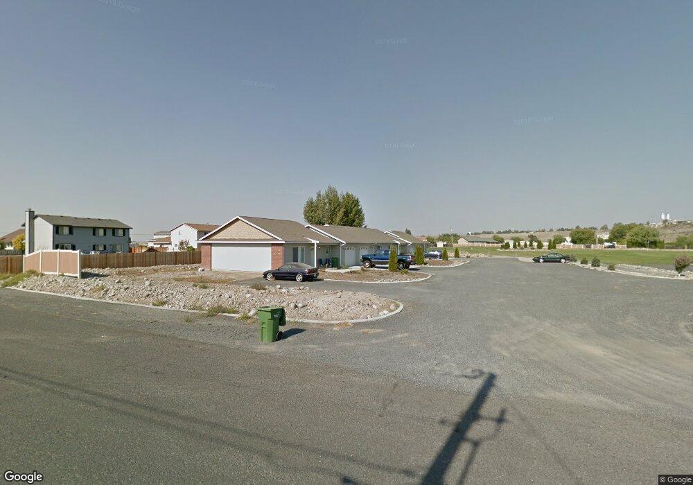 7524 Mcdougal Ave NE unit A, Moses Lake, WA 98837 - photo 1