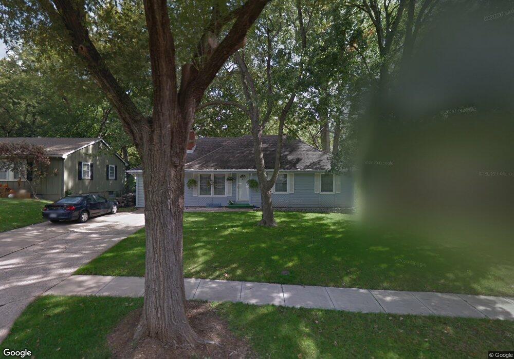 6825 Stearns St, Shawnee, KS 66203 - photo 1