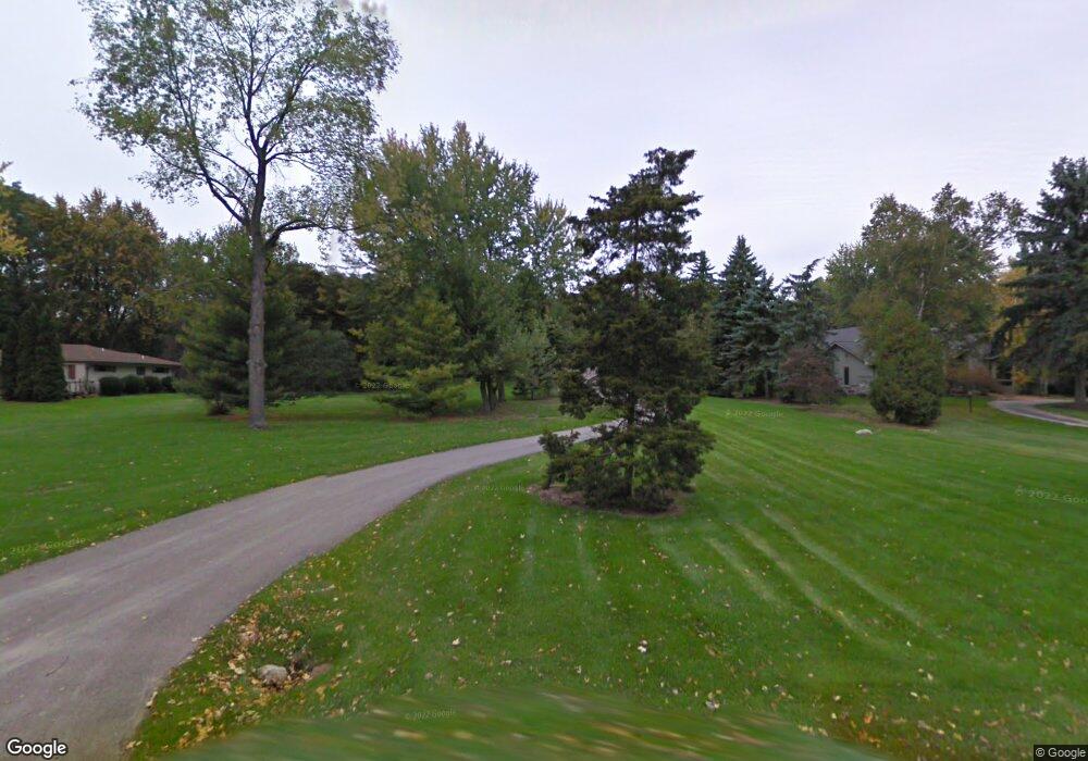 4810 Dover Rd, Bloomfield Hills, MI 48304 - photo 1