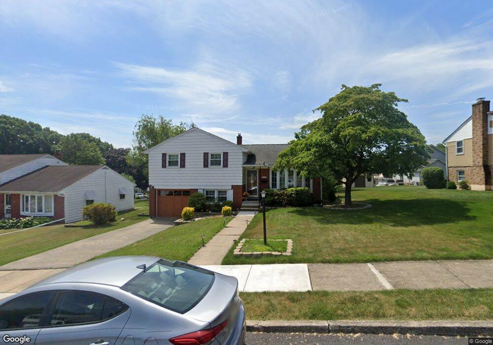 2134 W Fairview St unit 2140, Allentown, PA 18104 - photo 1