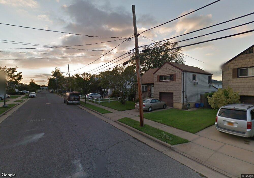 68 Norton St, Freeport, NY 11520 - photo 1