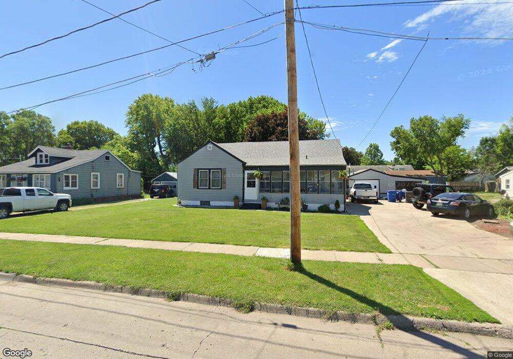 2909 Walker St, Des Moines, IA 50317 - photo 1