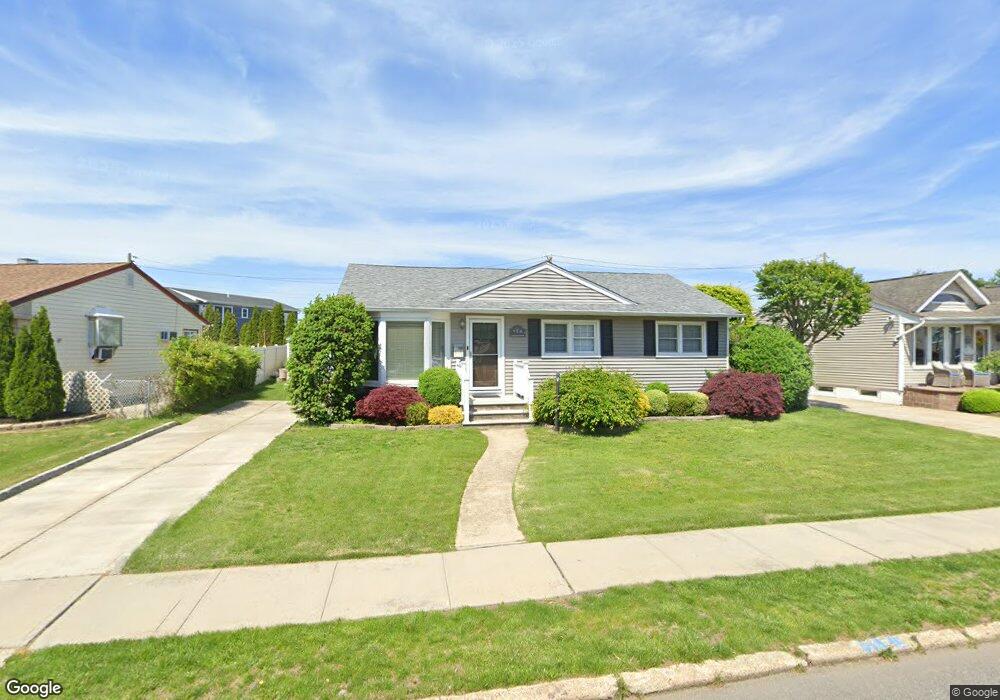 750 Craft Ave, Franklin Square, NY 11010 - photo 1