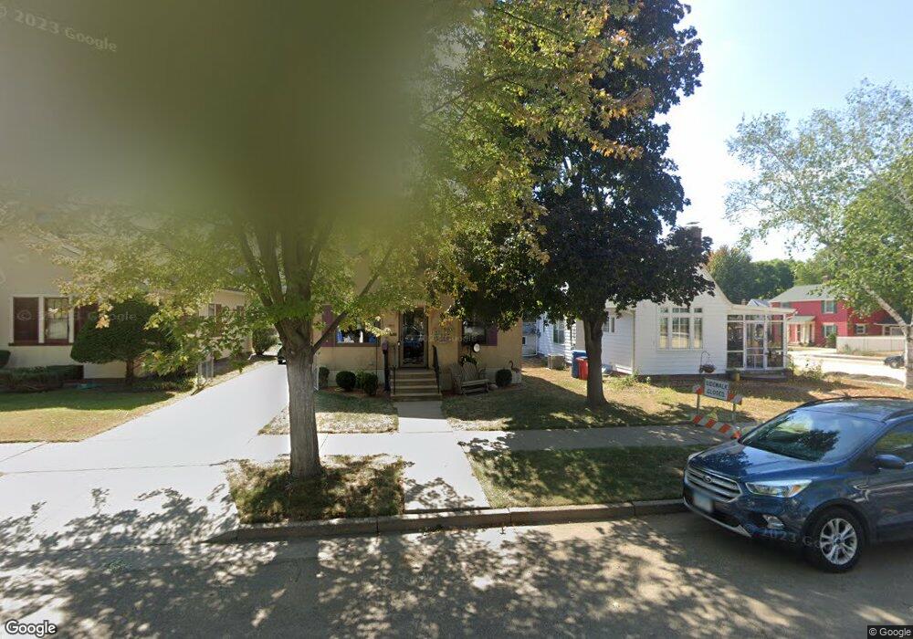 875 W 10th St, Winona, MN 55987 - photo 1