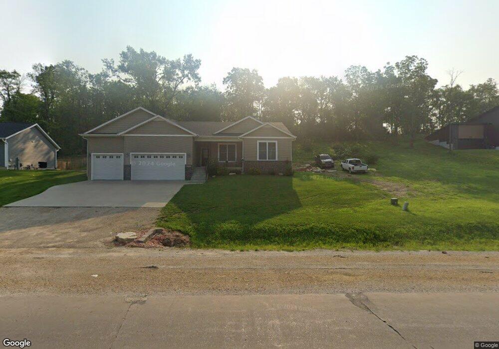 1101 Waverly Rd, Davenport, IA 52804 - photo 1